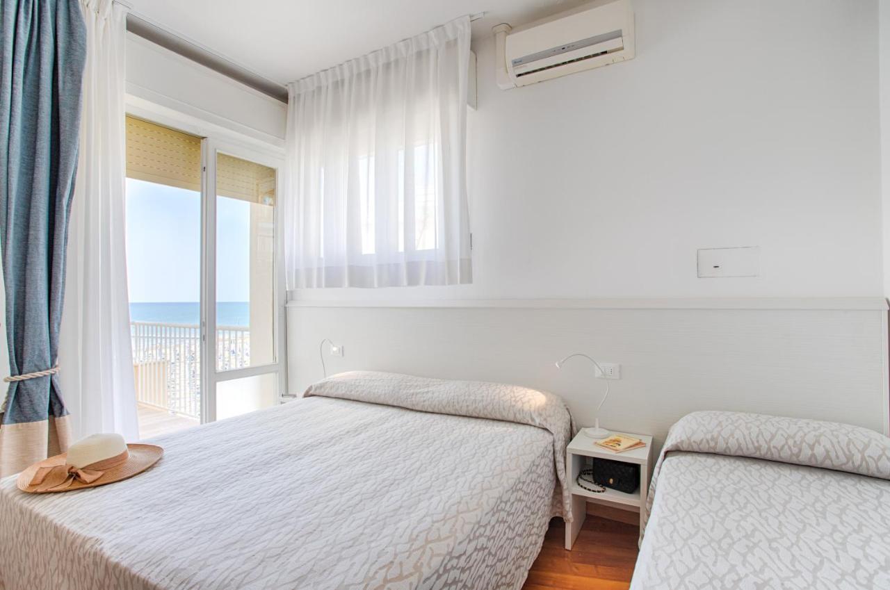 Hotel Telenia Lido di Jesolo Exteriör bild