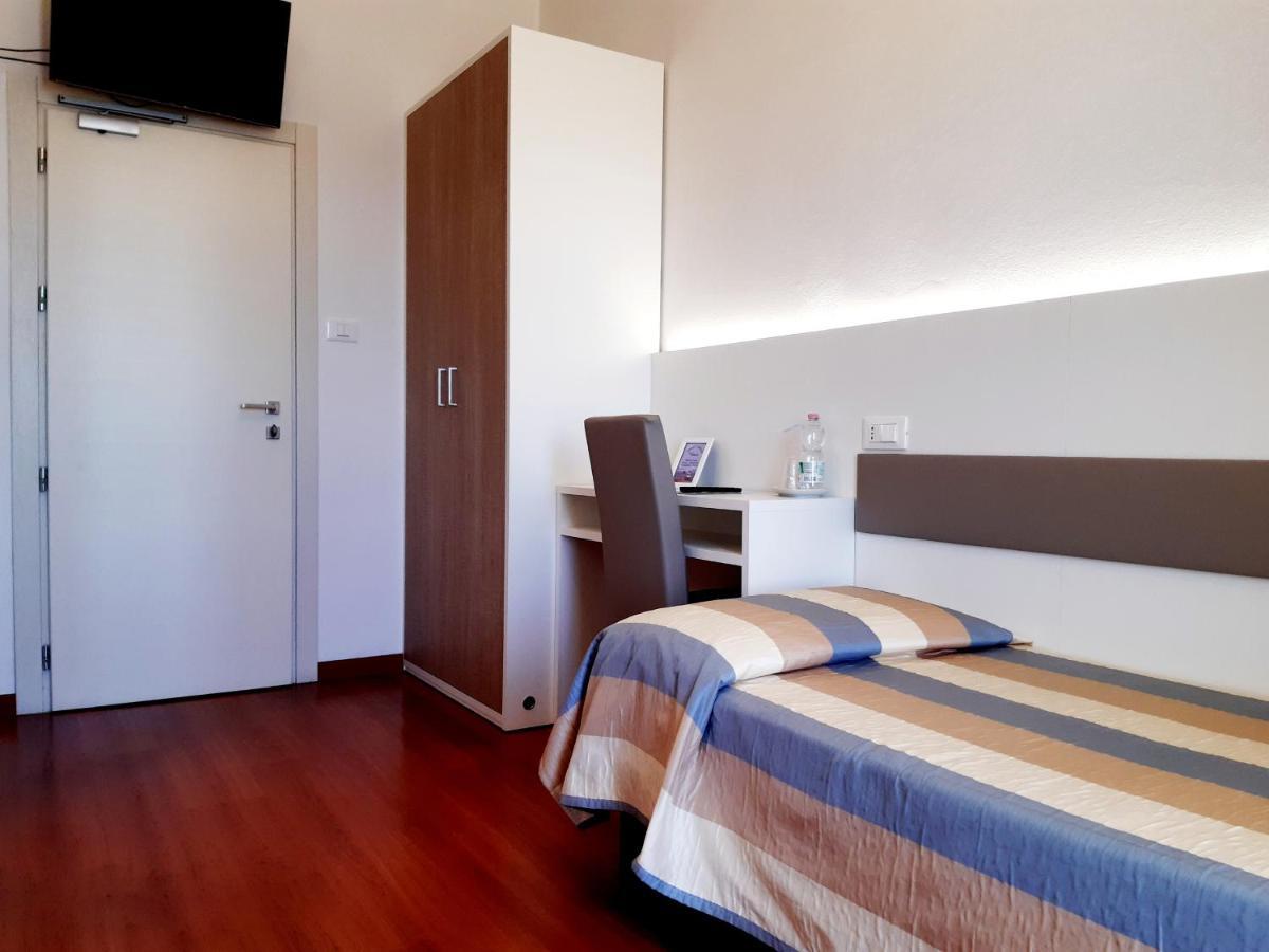 Hotel Telenia Lido di Jesolo Exteriör bild