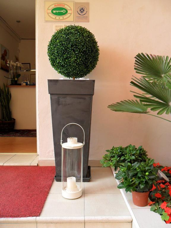 Hotel Telenia Lido di Jesolo Exteriör bild