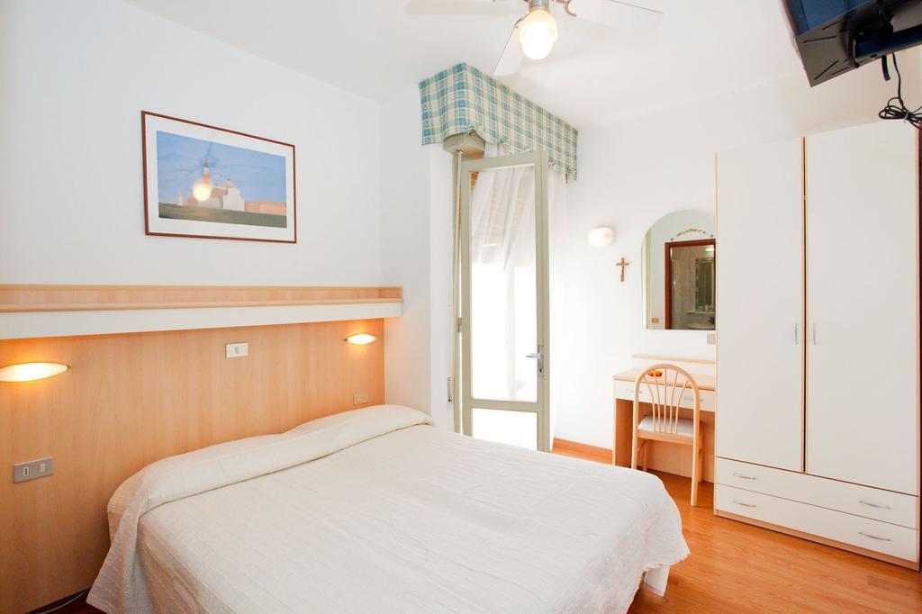 Hotel Telenia Lido di Jesolo Rum bild