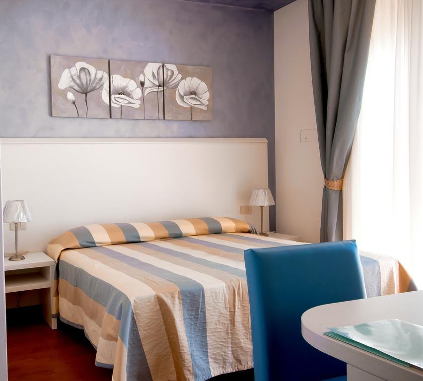 Hotel Telenia Lido di Jesolo Exteriör bild