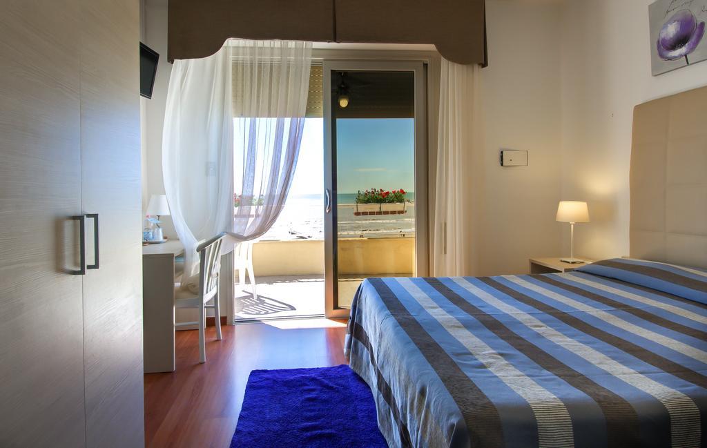 Hotel Telenia Lido di Jesolo Exteriör bild