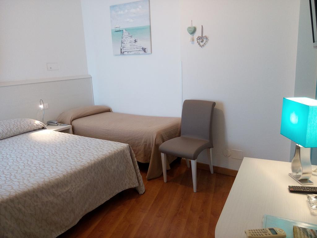 Hotel Telenia Lido di Jesolo Exteriör bild