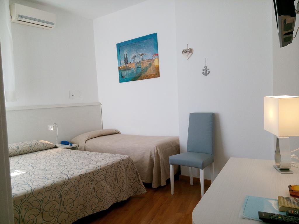 Hotel Telenia Lido di Jesolo Exteriör bild