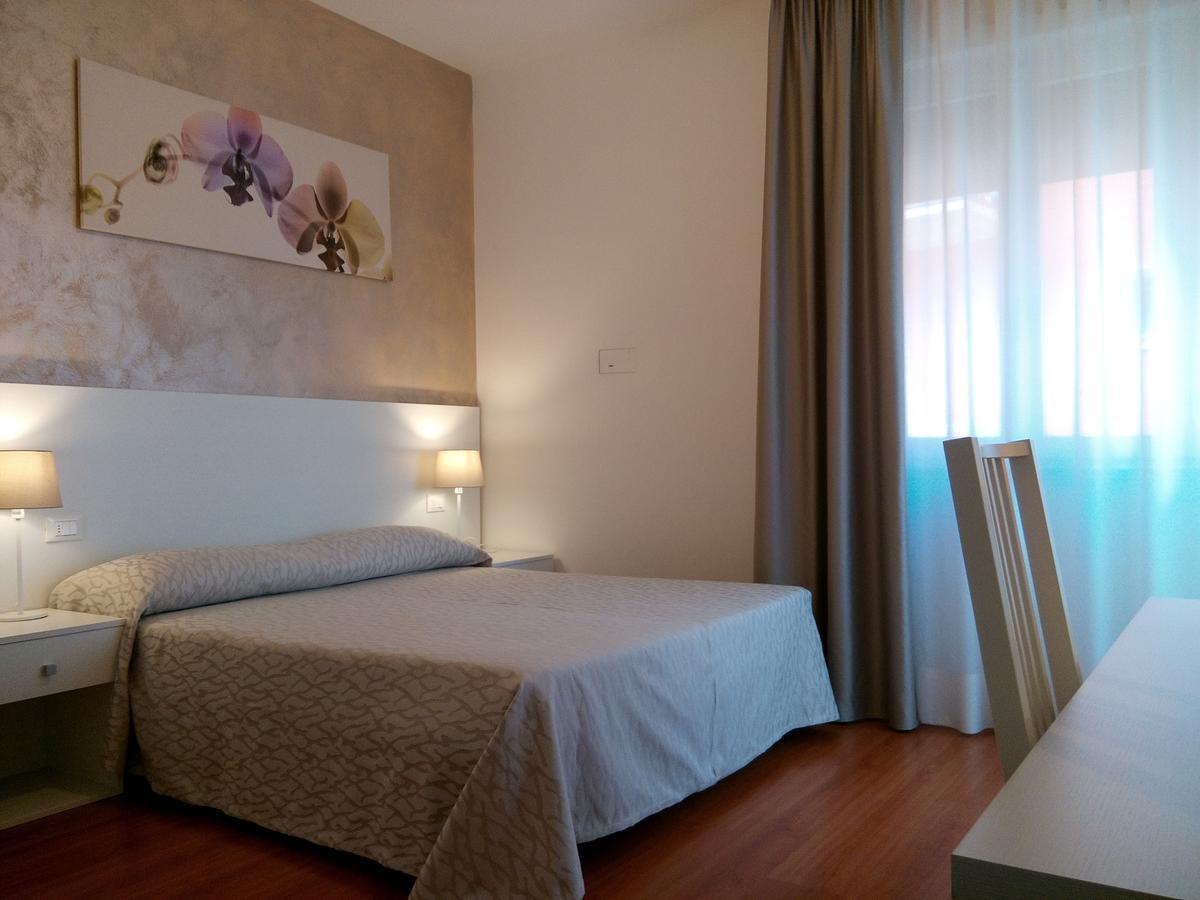 Hotel Telenia Lido di Jesolo Exteriör bild