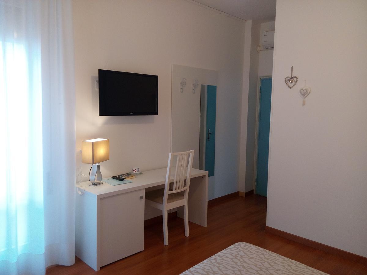 Hotel Telenia Lido di Jesolo Exteriör bild